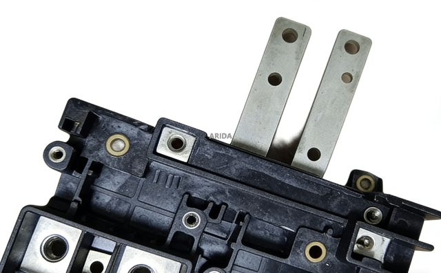 Injection Molded Busbar – Integrated Insulated Power Distribution Solution